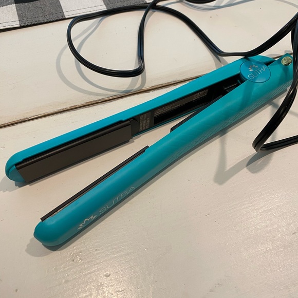 Other - Barely used Flat Iron